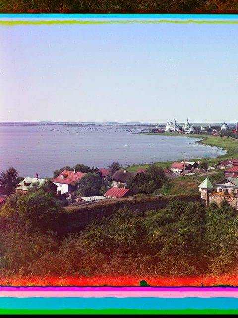 view-of-our-savior-iakovlevskii-monastery-from-the-tower-of-the-rostov-museum-in-the-kremlin-rostov-velikii-environs-loc_9631440912_o